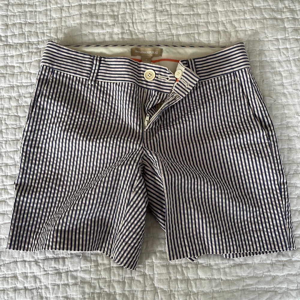 BR blue seersucker shorts